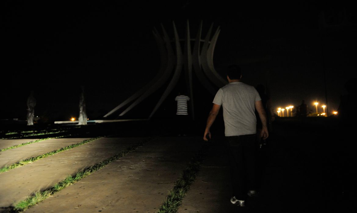 Hora do Planeta convoca Brasil a apagar as luzes