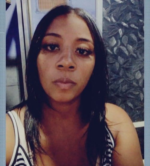 ‘Meu pai matou minha mãe’: filhos de 4 e 2 anos viram momento que mulher foi morta a tiros enquanto amamentava na Baixada Fluminense