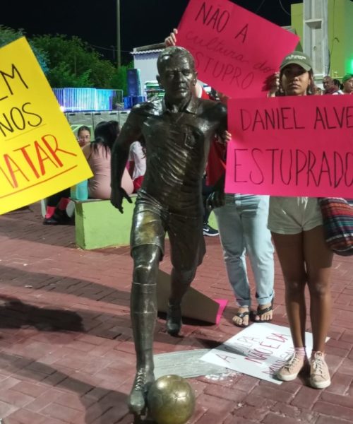 Manifestação do Ministério Público: Pedido de Remoção da Estátua de Daniel Alves na Bahia