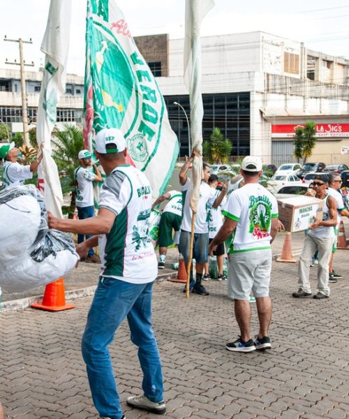 Rivalidades no Campo, Solidariedade Fora Dele: Torcidas Se Unem para Ajudar o RS no DF